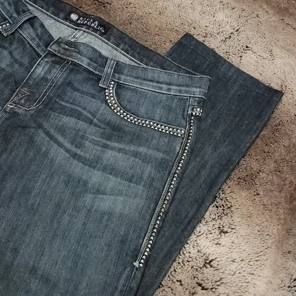 Jeans - Picture 3 of 10